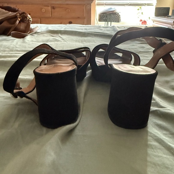 AEROSOLES Women's Elegant Black Sandals - Picture 4 of 6